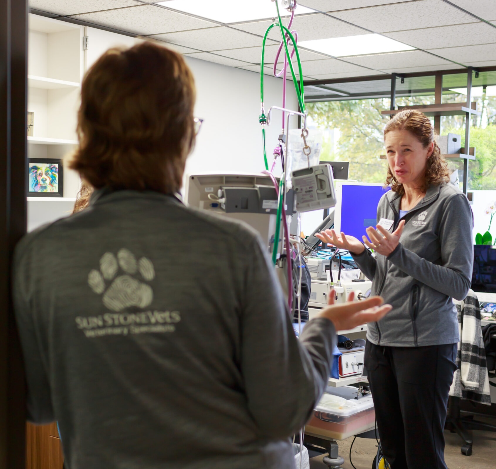 DR-TOBIN-AND-DR-KLASER-CONSULTING-IN-PROCEDURE